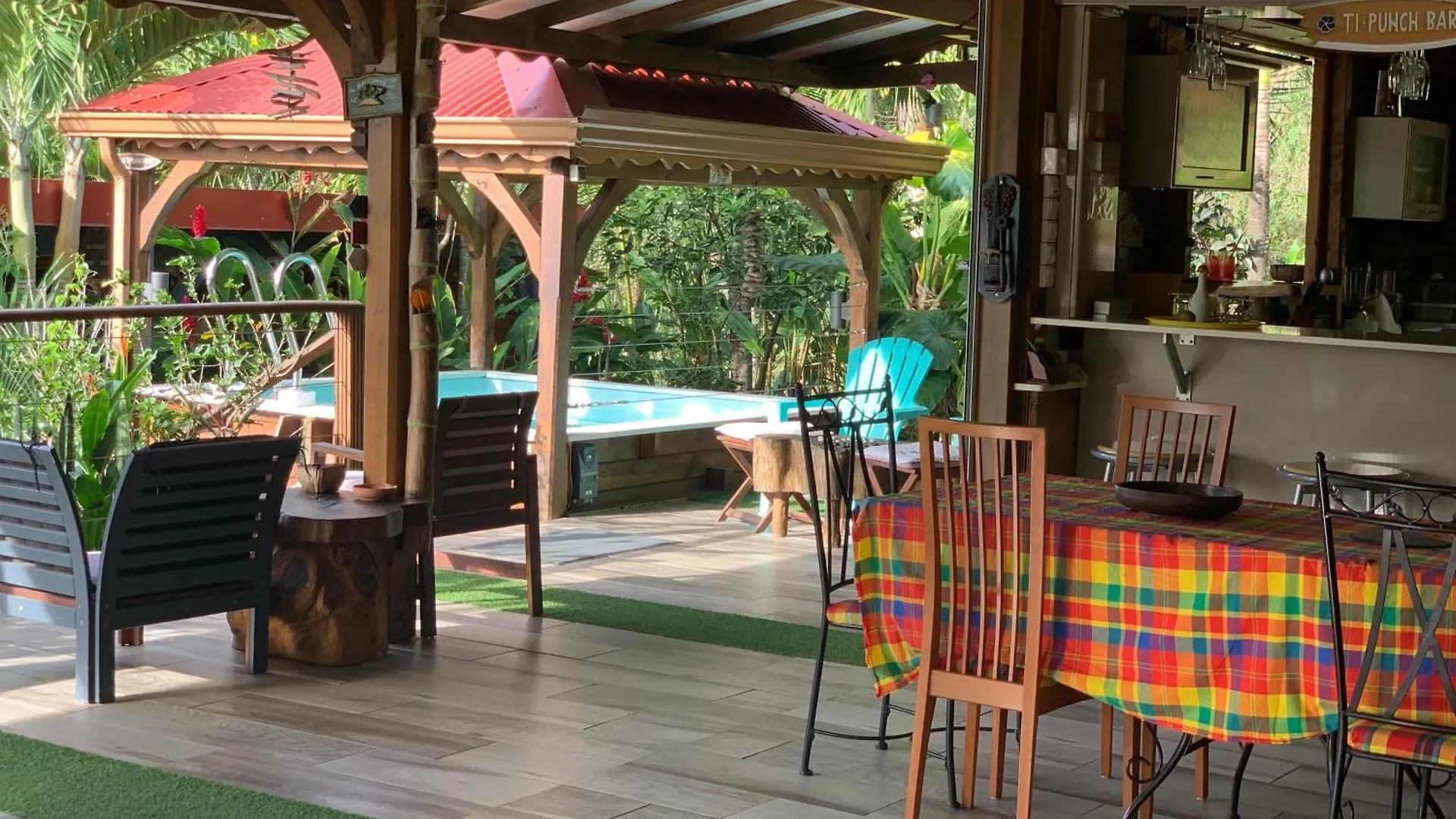 Les Ilets Caraibes Vue Mer Bouillante